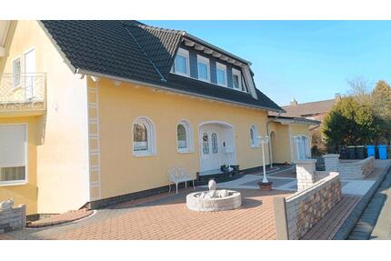 Massives Architektenhaus ohne Keller . - Breidenbach