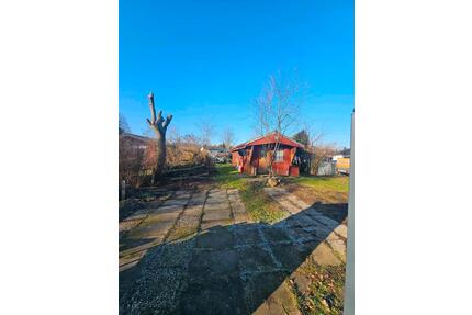 Grundstück mit Häuschen - 35.000,00&nbsp;EUR Kaufpreis, ca.&nbsp; 25,00&nbsp;m&sup2; in Loxstedt (PLZ: 27612)