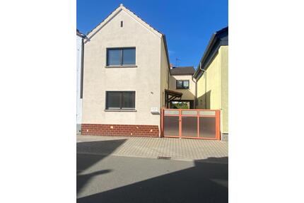 2-Familienhaus mit Garten und Werkstatt im Herzen von Lampertheim