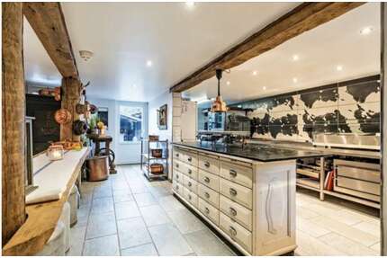 Haus zum Kaufen in Mosbach 699.000,00 € 380 m²