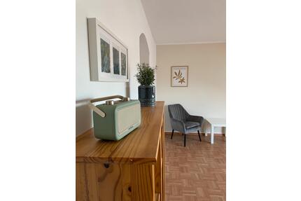 Zwei-Zimmer-DG für 1 Person möbliert in Würding - Bad Füssing