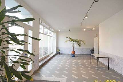 Einzelhandel in Hainichen , Sachs 554,70 € 92.45 m²