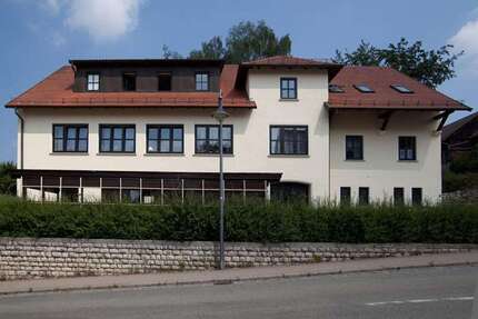 Haus zum Kaufen in Rottenburg an der Laaber 1.190.000,00 € 510 m²