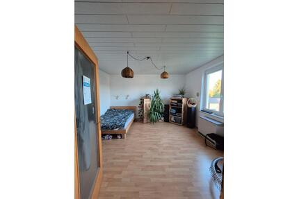 Helles WG Zimmer in großer Wohnung mit Garten - Waltenhofen