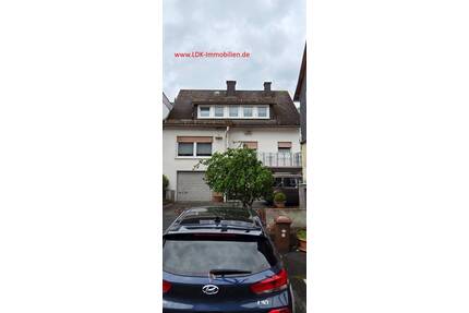 Gepfl. EFH inkl. sep. DHH mit Scheune, Garage und Garten - Eschenburg Eibelshausen
