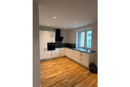 Moderne 2 Zimmer Erdgeschoss Wohnung - Wackersdorf