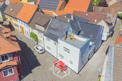 Haus zum Kaufen in Flörsheim-Dalsheim 829.000,00 € 351.97 m²