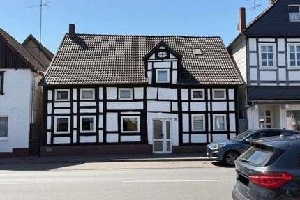 Haus zum Kaufen in Beverungen 120.000,00 € 160 m²