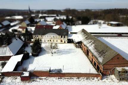 Haus zum Kaufen in Salzwedel Kricheldorf 325.000,00 € 235 m² - Salzwedel / Kricheldorf