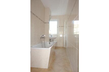 Attraktive 3-Raumwohnung im Erdgeschoss mit Balkon zu vermieten - Köthen (Anhalt)