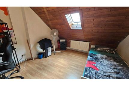 3-Zimmer-Wohnung im Dachgeschoss mit Garage in Mainz-Kostheim - Wiesbaden