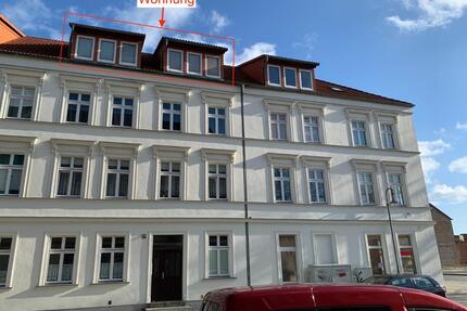 2-Zimmer-Dachgeschosswohnung in sehr guter Lage zu vermieten - Wittenberge