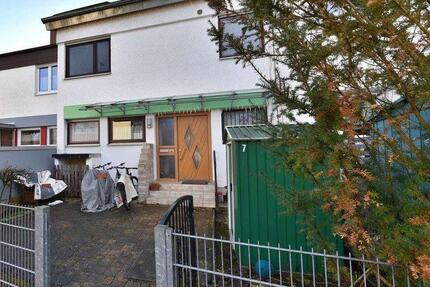 Reihenmittelhaus mit viel Platz. Ruhige, gute Lage fast zentral.. - Langenau
