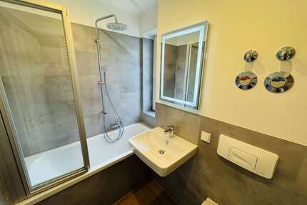 Wohnung zum Mieten in Chemnitz 420,00 € 63 m²