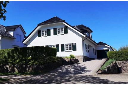Modernes Einfamilienhaus im bergischen Stil in Remscheid-Lennep