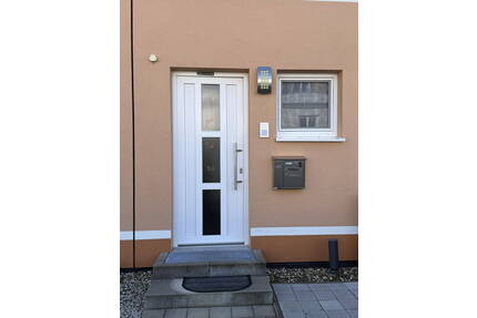 Reihenhaus - 715.000,00&nbsp;EUR Kaufpreis, ca.&nbsp; 137,00&nbsp;m&sup2;&nbsp;Wohnfl&auml;che in Adelsdorf (PLZ: 91325)