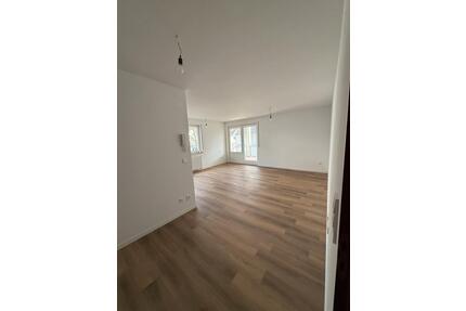 Renovierte 2-Zimmer Wohnung - 1.200,00&nbsp;EUR Kaltmiete, ca.&nbsp; 58,00&nbsp;m&sup2; in Schönaich (PLZ: 71101)