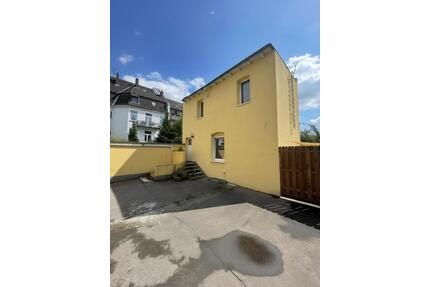 Alleinstehendes Haus mit Keller und Terrasse - Düsseldorf Stadtbezirk 7