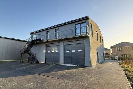Halle in Kölln-Reisiek 2.800,00 € 225.71 m²