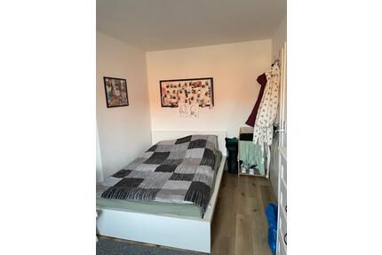 gemütliches Zimmer in 4erWG - 440,00&nbsp;EUR Kaltmiete, ca.&nbsp; 13,00&nbsp;m&sup2; in Leipzig (PLZ: 04315) Ost