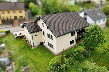Haus zum Kaufen in Wertheim Waldenhausen 475.000,00 € 268 m² - Wertheim / Waldenhausen