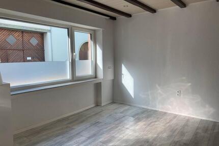 1ZKB Appartement in Winningen - 430,00&nbsp;EUR Kaltmiete, ca.&nbsp; 28,00&nbsp;m&sup2; in Winningen (PLZ: 56333)