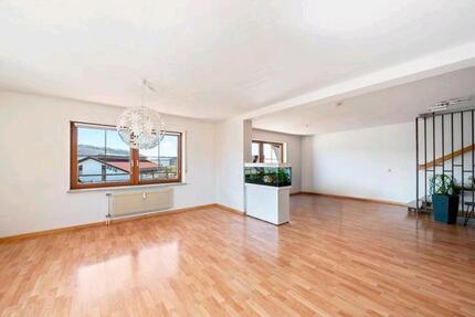 4,5-Zimmer-Maisonette 135 m² | Balkon, EBK & 2 Stellplätze - Schopfheim