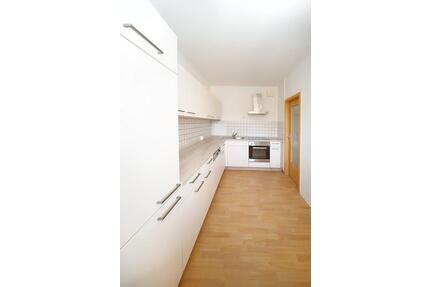 3 Raumwohnung mit verglastem Balkon und Einbauküche - Eisleben (Lutherstadt)