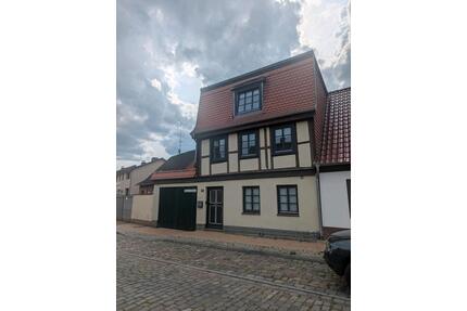 Haus in 19386 Lübz - 249.000,00&nbsp;EUR Kaufpreis, ca.&nbsp; 200,00&nbsp;m&sup2; in Lübz (PLZ: 19386)