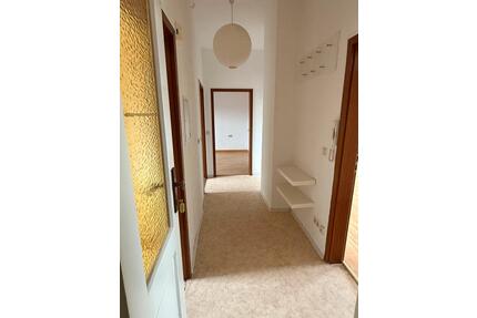 3 Raum Wohnung mieten - 380,00&nbsp;EUR Kaltmiete, ca.&nbsp; 60,00&nbsp;m&sup2; in Aschersleben (PLZ: 06449)