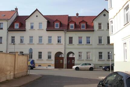 Schmölln, schöne, helle 2-Raum-Dachgeschoßwohnung in Zentrumsnähe