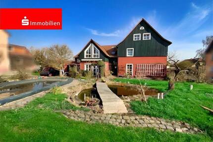 Individuelles Familienhaus in exponierter Wohnlage mit Gartenidylle, Pool und viel Raum für Ideen! - Mühlhausen