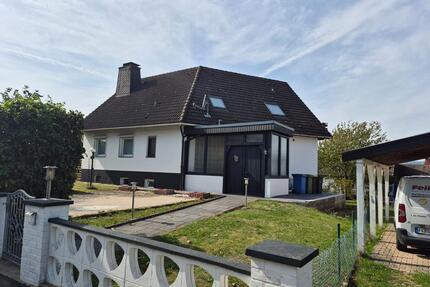 Einfamilienhaus in Randlage - 287.000,00&nbsp;EUR Kaufpreis, ca.&nbsp; 258,00&nbsp;m&sup2; in Allendorf (Eder) (PLZ: 35108)