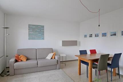 (EF0970_M) Kassel-Stadt: West, möbliertes Apartment auf der ruhigen Gebäuderückseite, mit WLAN, Dusche und Balkon