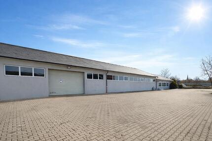 Repräsentative Gewerbehalle mit Bürotrakt flexibel nutzbar für Produktion, Lager oder Dienstleistung - Kulmbach Blaich