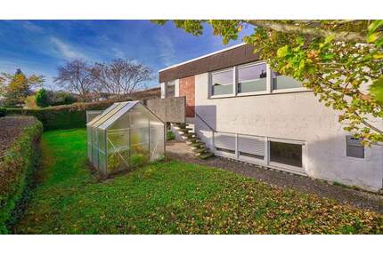 Ein Zuhause mit Charakter: Heller Bungalow mit moderner Einliegerwohnung u. viel Raum für Ihre Ideen - Vaihingen an der Enz / Roßwag