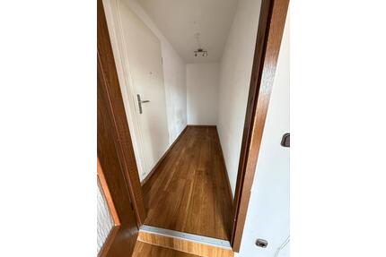 Renovierte 2,5-Zimmer-Wohnung mit Garten im 5-FH – ruhige Lage! - Grävenwiesbach
