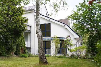 Haus zum Mieten in Burgdorf 1.200,00 € 112 m²