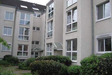 Hoch hinaus zum kleinen Preis: gemütliches Nest unter dem Dach - Köln Rodenkirchen