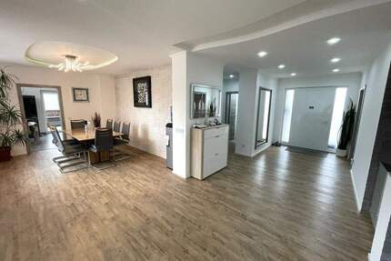 Exklusives, modernes 1-2 Familienhaus inkl. schöner EBK, Möbel, Kamin, Sauna, 2 Terrassen, Traumgarten, etc. - Mönchengladbach Buchholz