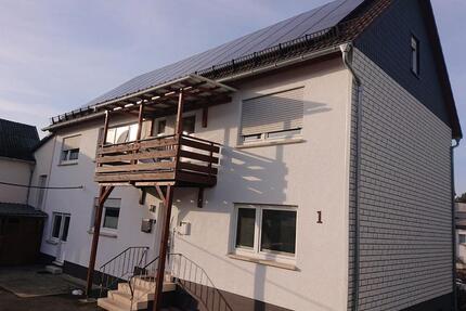 3 Familienhaus in Zentraler Lage mit Photovoltaik und Speicher - Steffenberg