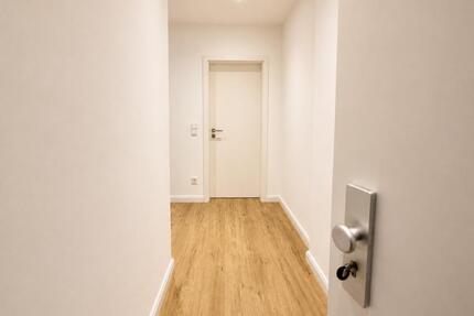 Stilvolle Altbauwohnung nach Kernsanierung – 2,5 Zimmer mit hohen Decken in zentraler Lage - Krefeld Cracau