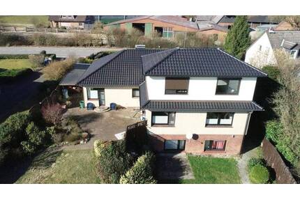 ***KLEINES MEHRFAMILIENHAUS AUF ERBPACHT ZU VERKAUFEN***ROSENGARTEN-SIEVERSEN***