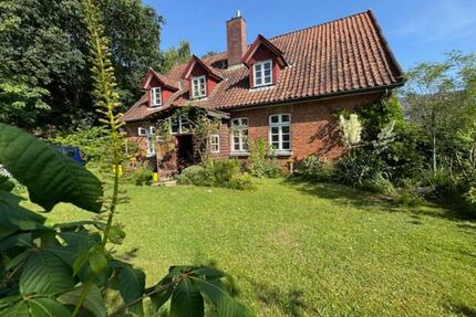 Ökologisches Wohnhaus mit großem Grundstück für Liebhaber - Embsen