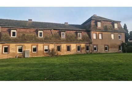 Reihenhaus - 50.000,00&nbsp;EUR Kaufpreis, ca.&nbsp; 120,00&nbsp;m&sup2; in Boffzen (PLZ: 37691)