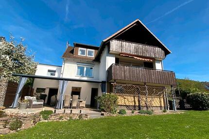 Ein-Zweifamilienhaus in schöner Lage von Bodenwerder