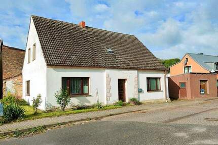 Wohnen mit Potenzial: Wohnhaus inklusiv 3 Wohneinheiten und spannenden Zusatzgebäuden! - Altenkirchen