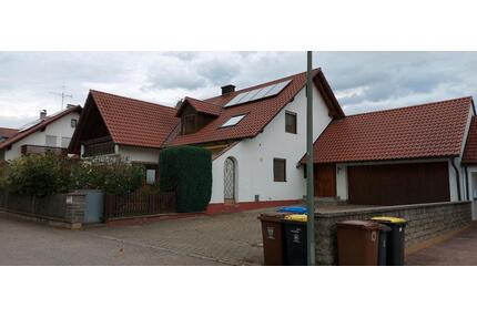 Geräumiges und gemütliches Landhaus in Baindlkirch - Ried