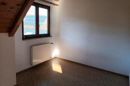 Wohnung zu vermieten - 550,00&nbsp;EUR Kaltmiete, ca.&nbsp; 50,00&nbsp;m&sup2; in Titisee-Neustadt (PLZ: 79822)