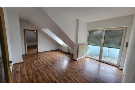 2 - Zimmer DG Wohnung zu verkaufen! - Ingolstadt Friedrichshofen-Hollerstauden